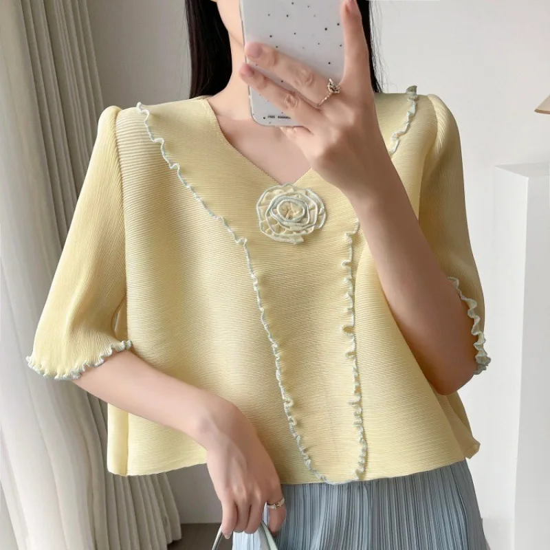 Miyake Pleated T-Shirt Summer New Fashion Simple 3D Flower V-Neck Ruffled Loose Elegant Top Elastic Lightweight Women's Clothing