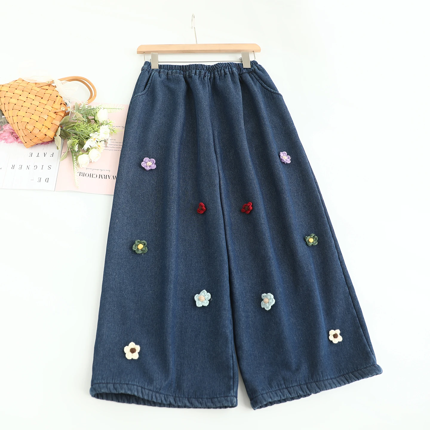 Japanese Sweet Mori Girl Flower Appliques Denim Wide Leg Pants Women Autumn Winter Fleece Thicken Casual Loose Straight Jeans