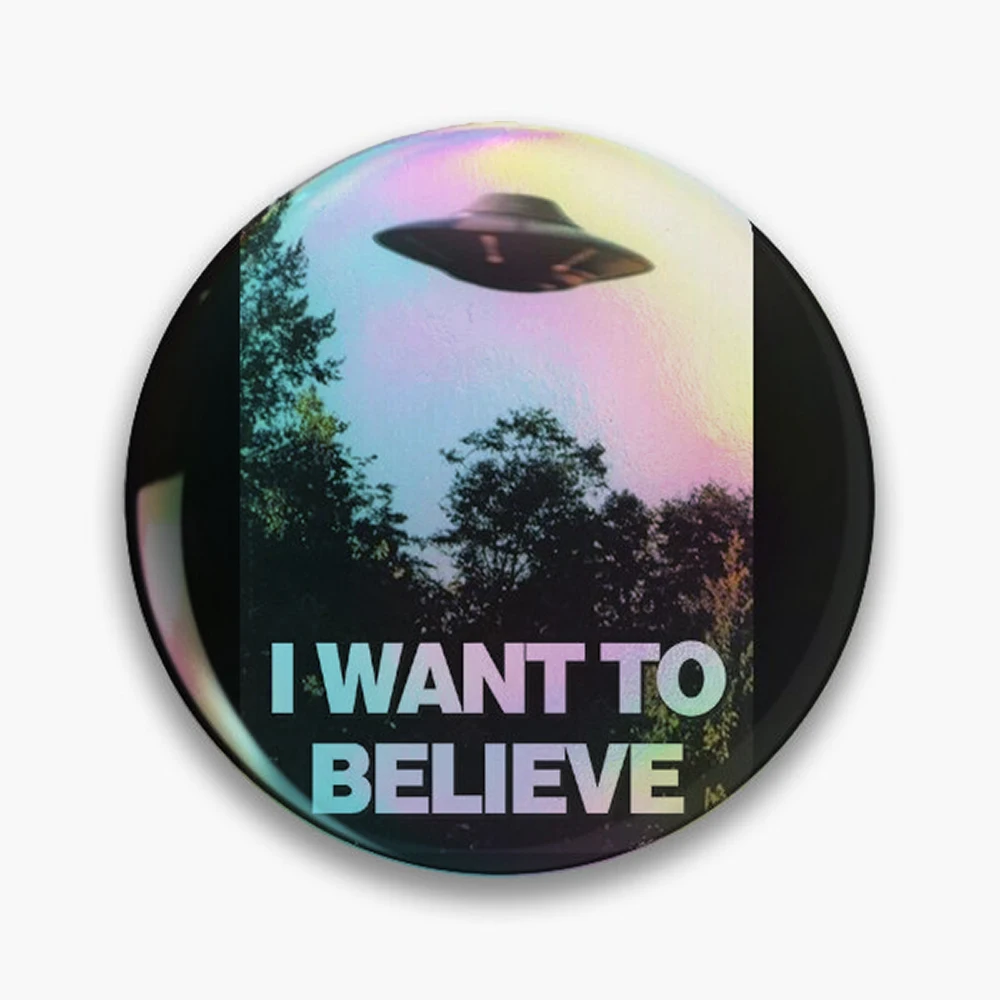 I want to believe Pin Holographic Star Heart Pin Brooches Laminated Button Fashion Accessory