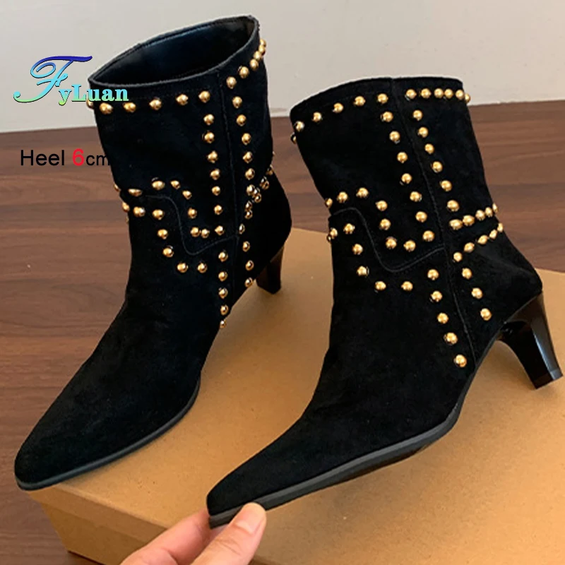 

2025 г., черные осенне-зимние женские ботильоны в стиле ретро, ботинки «Челси» с заклепками, короткие сапоги на среднем каблуке с острым носком, ботинки для вечеринок, размер 42