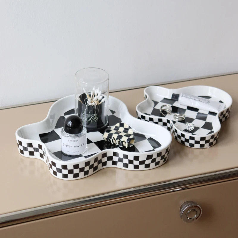 

Checkerboard tray for jewelry, perfume, cosmetics, creativity, Nordic porch, key, desktop snacks fruits basket