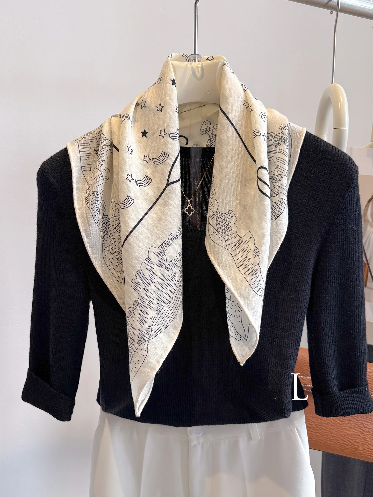 レディースウールスカーフ-軽量高級ネックプロテクション-春秋シーズン限定-小さな正方形シルクスカーフ-ボヘミアンスタイル-両面幾何学模様