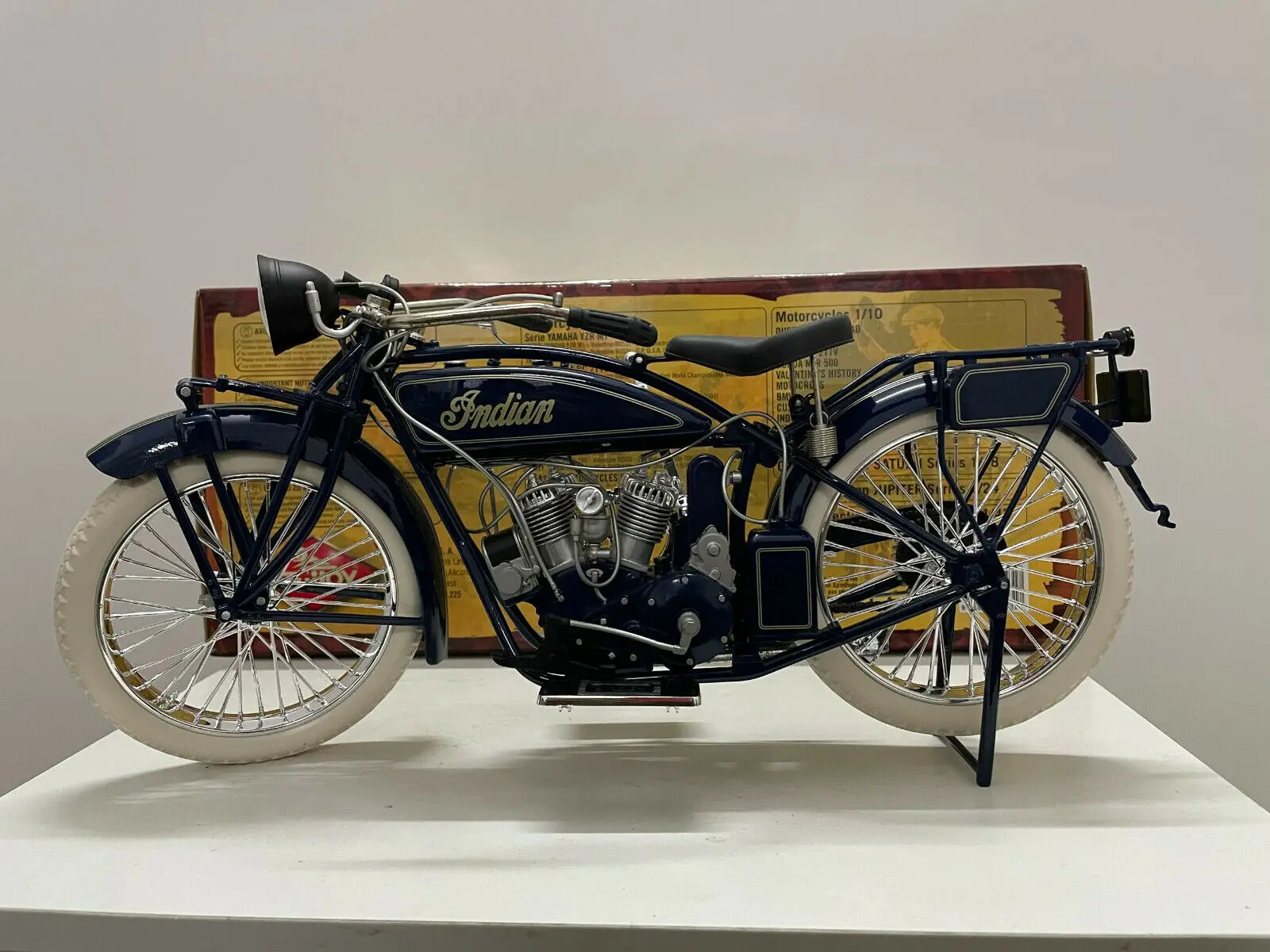 GuiLoy-Modelo de Metal Fundido, Escoteiro Indiano, 1920 Motocicletas, Escala 1:6, Novo na Caixa