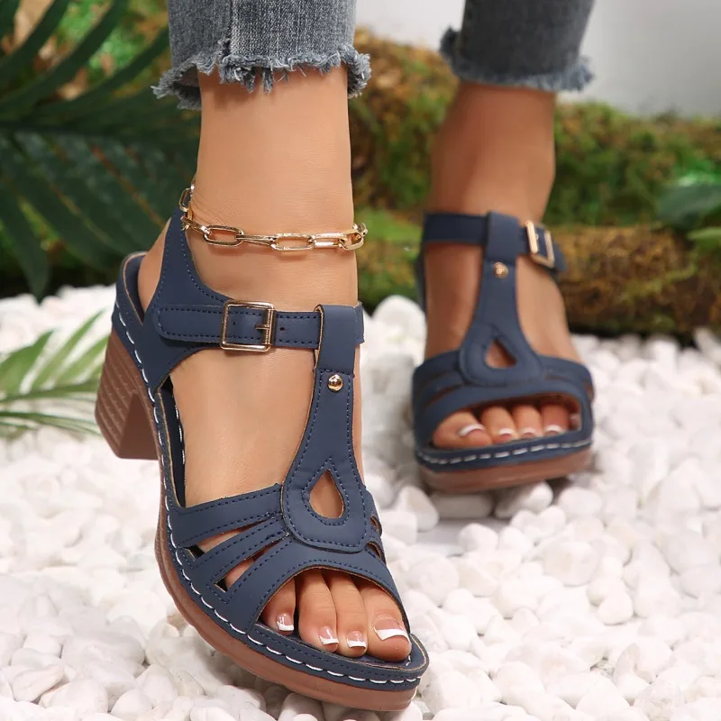 2026 Sommer Neue Bequeme Offene Damen-High-Heels Modische Leichte Keilsandalen Retro Damen Freizeitschuhe Übergröße