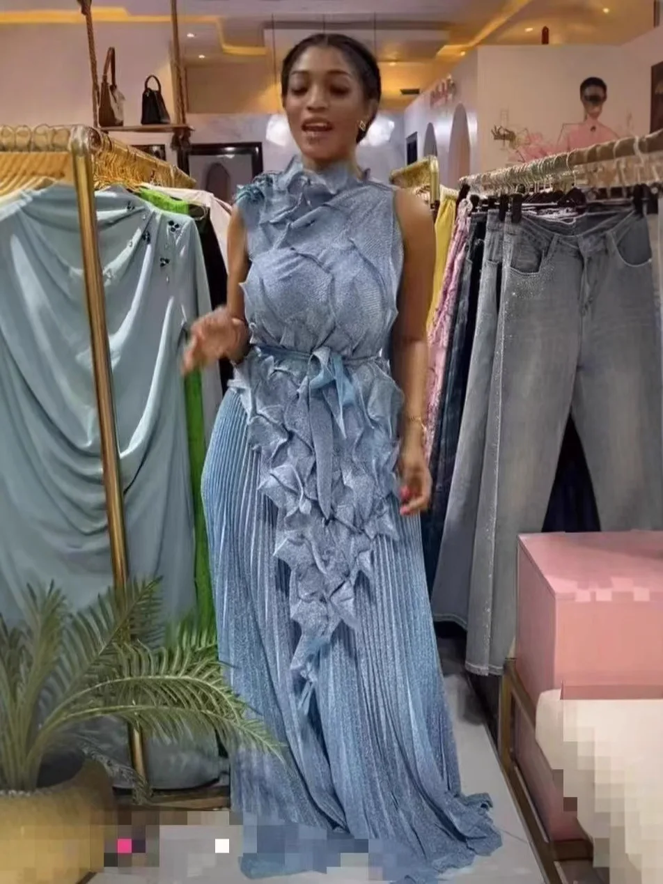 Damski dwuczęściowy zestaw: T-shirt bez rękawów z okrągłym dekoltem, patchworkowy, w jednolitym kolorze, składane modne spodnie z szerokimi nogawkami, letni komplet damski 2025.