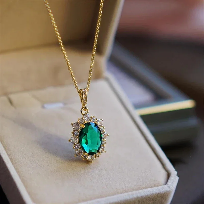 Huitan Luxury Green Cubic Zirconia Pendant Necklace Noble Gold Color Neck Accessory Exquisite Women’s Engagement Wedding Jewelry