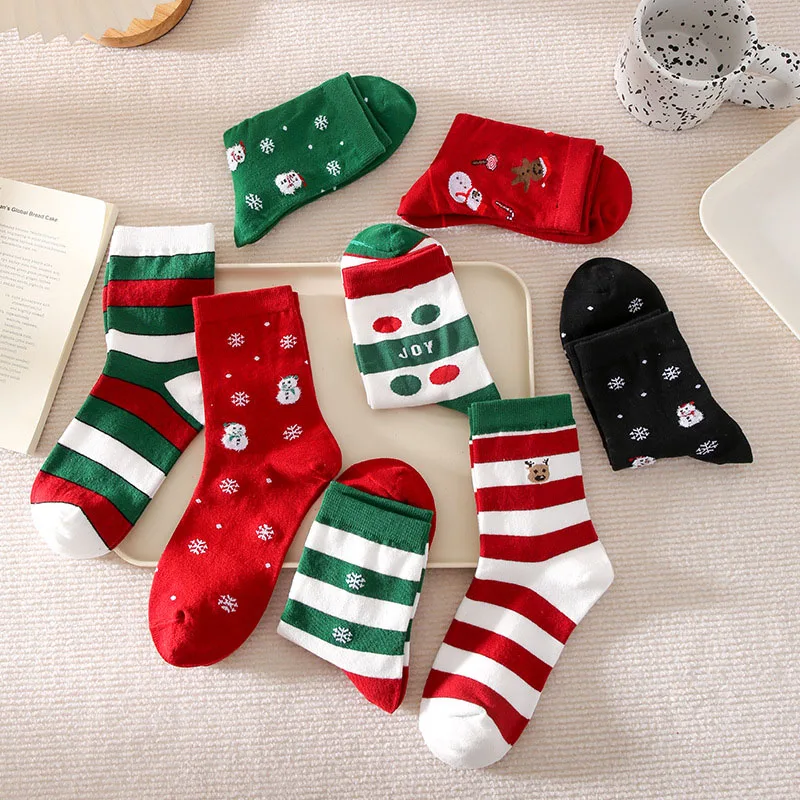 1 Pairs Autumn And Winter Women's Christmas Socks Cute Pure Cotton Breathable Trend Cartoon Snowman Christmas Socks Wholesale