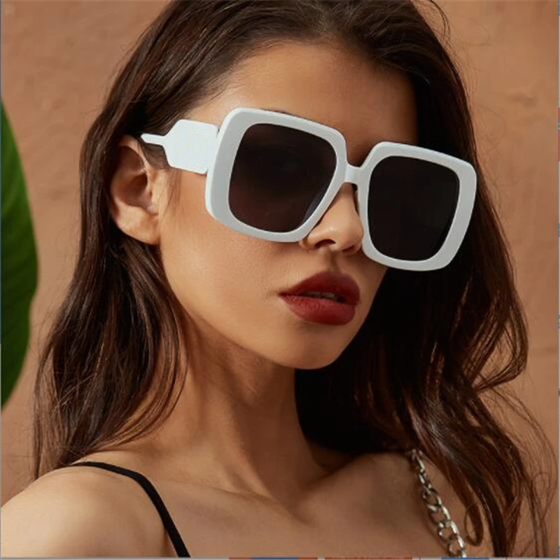 

Women's large frame white sunglasses casual Beautiful low price brand glasses for men and women Wholesale sunshade mirror