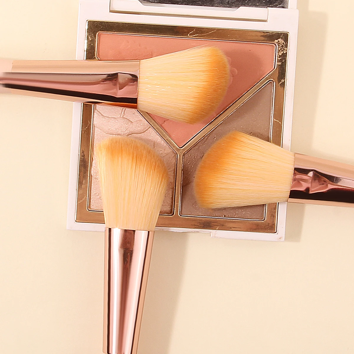 Pennello per trucco viso morbido angolato da 3 pezzi, fard in polvere, pennello per contorno, strumento di bellezza portatile professionale multifunzionale