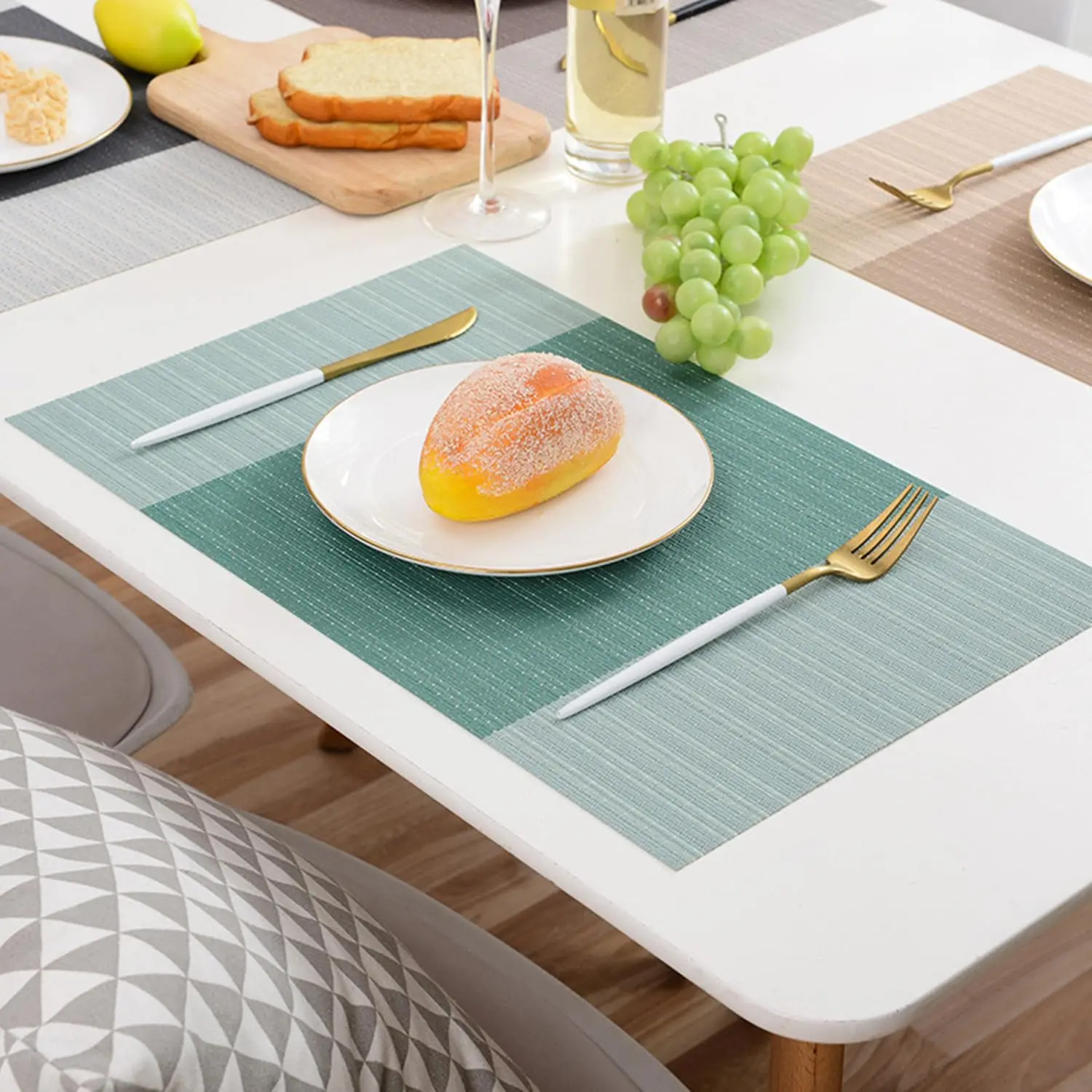 

Placemat Set of 4/6 Washable Stain-Resistant Woven Vinyl PVC Table Mat Heat Insulation Pad 12x18 Inches For Dining Table Decor