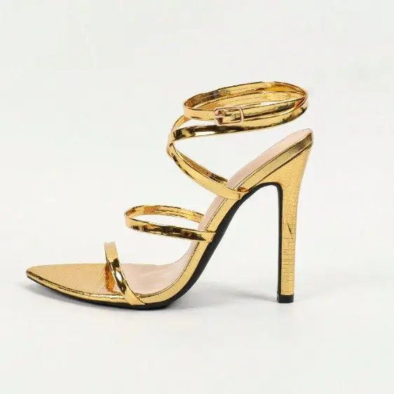 صنادل أنيقة ذات مقدمة مدببة مزينة بالزهور، أحذية نسائية عصرية بكعب عالٍ على الطراز الروماني، مثالية للحفلات والمناسبات الخاصة