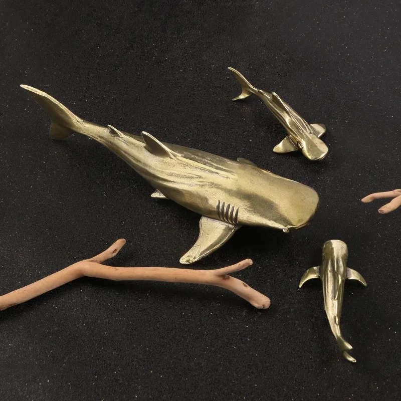 1 PC Large Brass Shark Figurines Copper Ware Tea Pet Car Pet Study Desk Decor Unique Home Decoration Metal Craft Gift Ornament