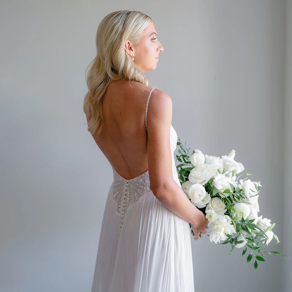 Sexy Sequined Lace Boho Bridal Gown Spaghetti Straps Backless Soft Tulle Customized V Neck Shimmer Hippie A Line Wedding Dresses