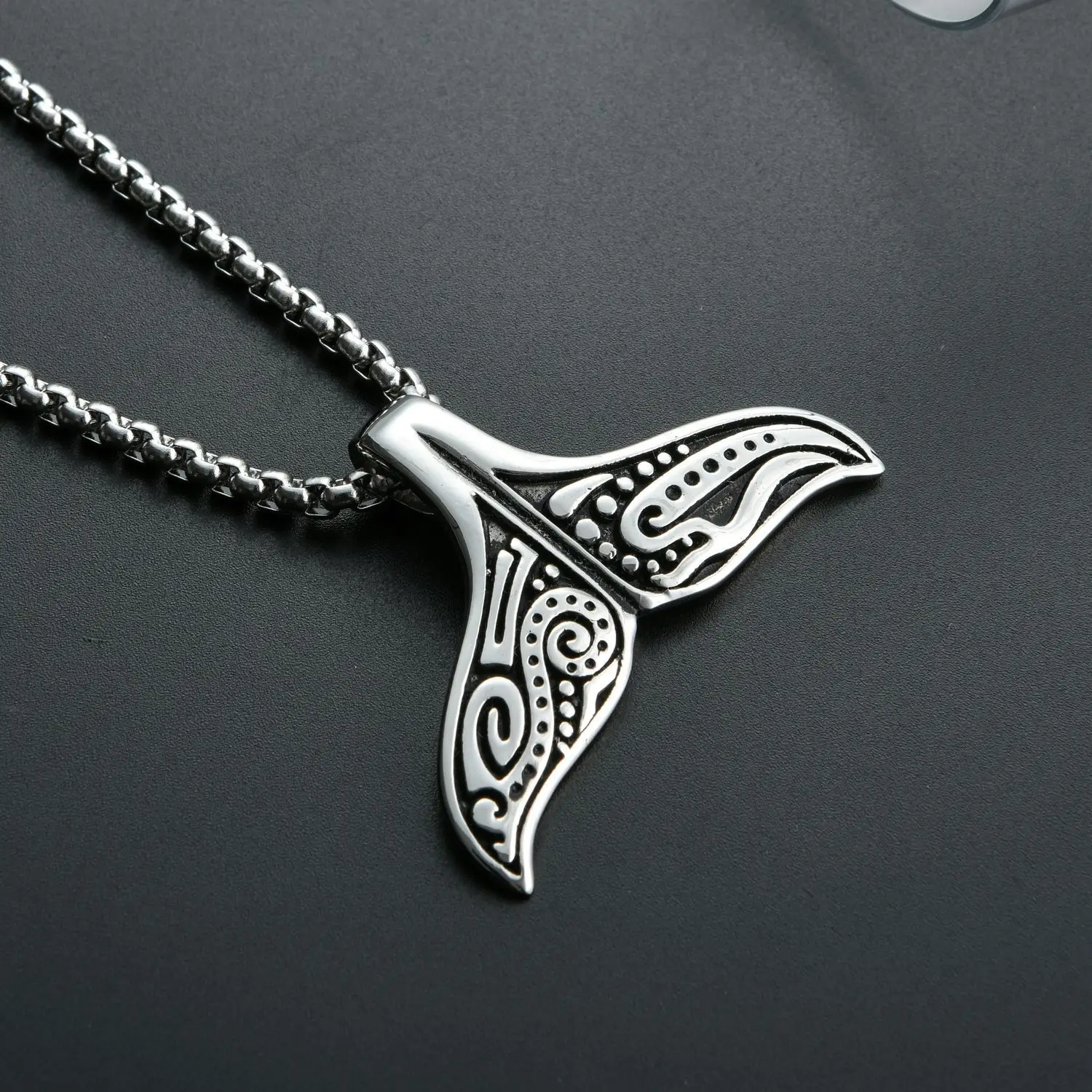 Retro Punk Suluk Mythical Ocean Whale Tail Animal Pendant Necklace Men's Punk Trend Casual Jewelry