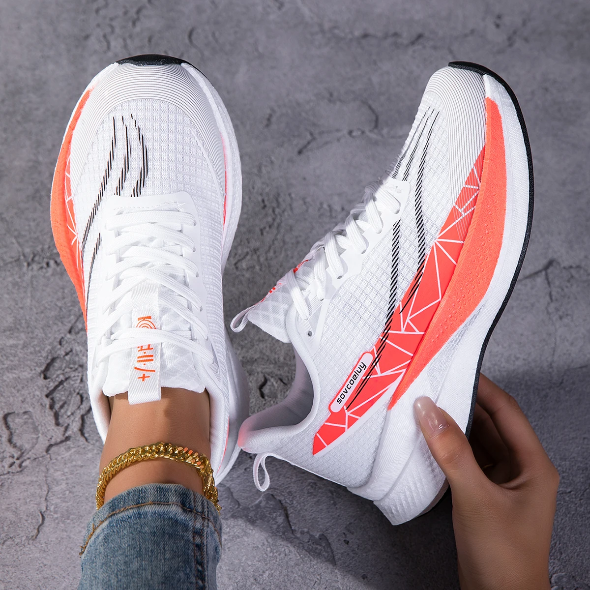 Men Breathable Carbon Plate Running Shoes Lightweight Elastic Marathon Sneakers Anti Slip Sport Training Athletic Shoe for Women