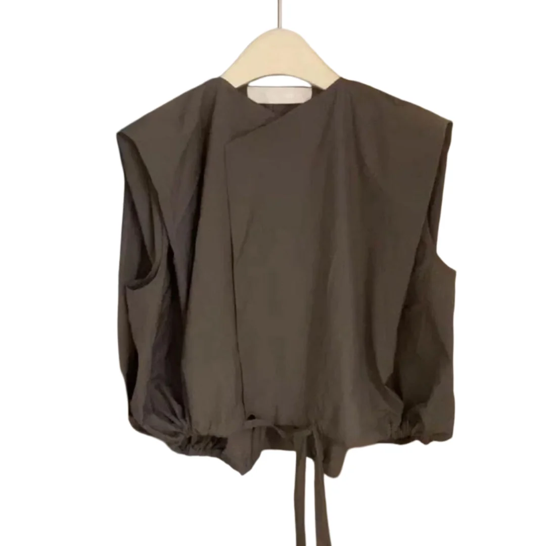 

2026 New Summer Women's Korean Style Irregular Sleeveless Blouse Simple Elegant Casual Short Design Tops For Daily Wear