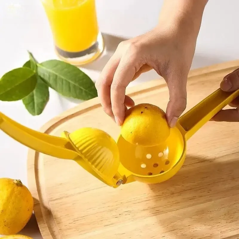 1Pcs Manual Lemon Juicer Clip Colorful Compact Durable Kitchen Gadget Mini Fruit Lemon Clip for Household Use with Juicer
