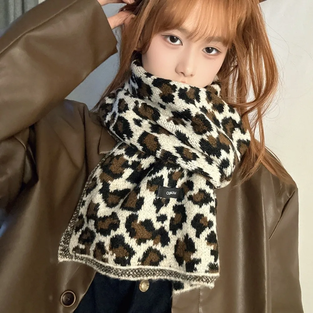 Trendy Lightweight Leopard Print Scarf Korean Style Cashmere Blend Imitation Wool Scarf Windproof Warm Winter Shawl Unisex