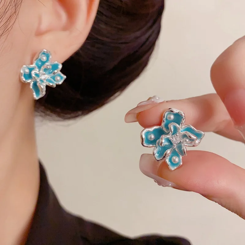 Jewellery Woman Blu… - image