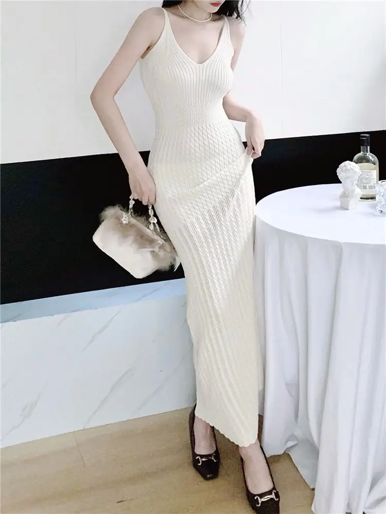 

Вязаное платье без рукавов с декоративными элементами, женское, весеннее, из эластичного твида, с вырезами, с воротником-стойкой, с бахромой, текстурированное, для работы