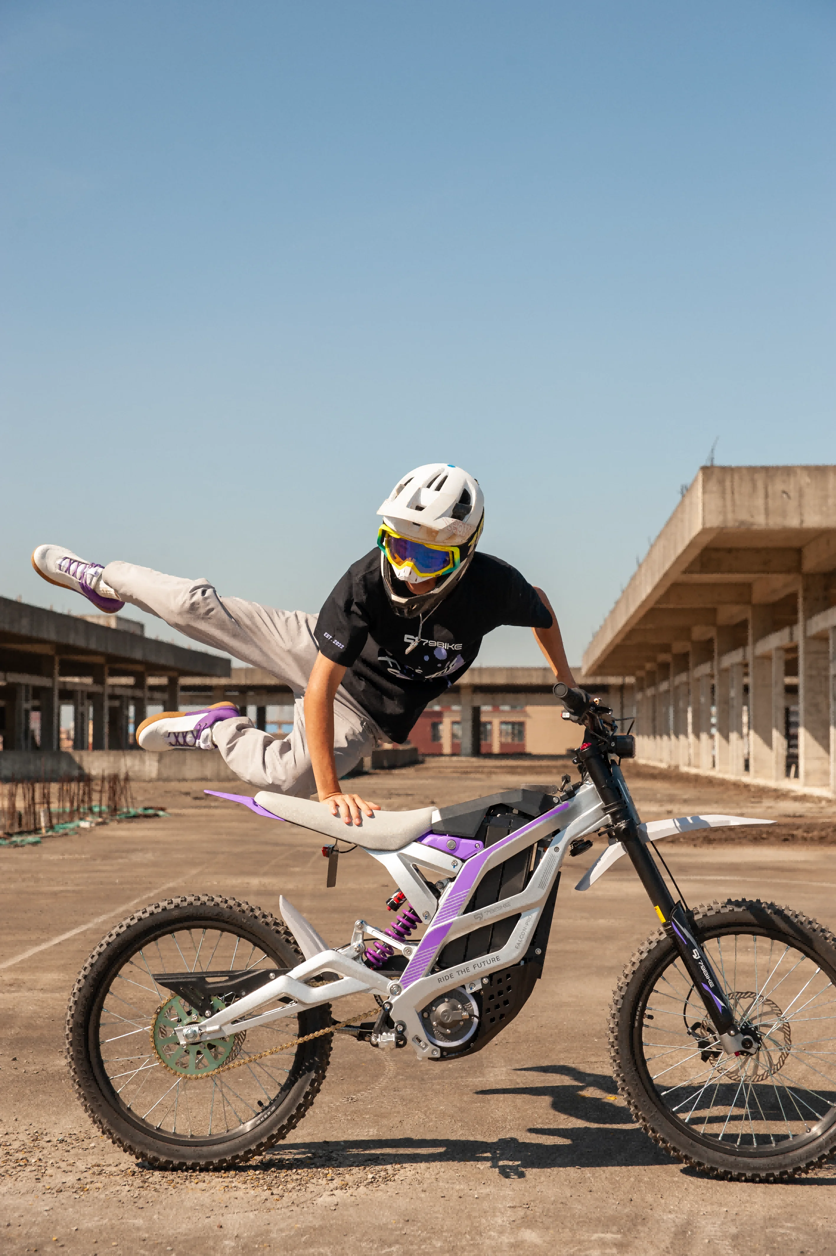 RRE Falcon PRO 79 Electric Endurance Motocross 8500W 410N.M 72V 35Ah Brushless Motor Adult Electric Motorcycle 72V Motocross