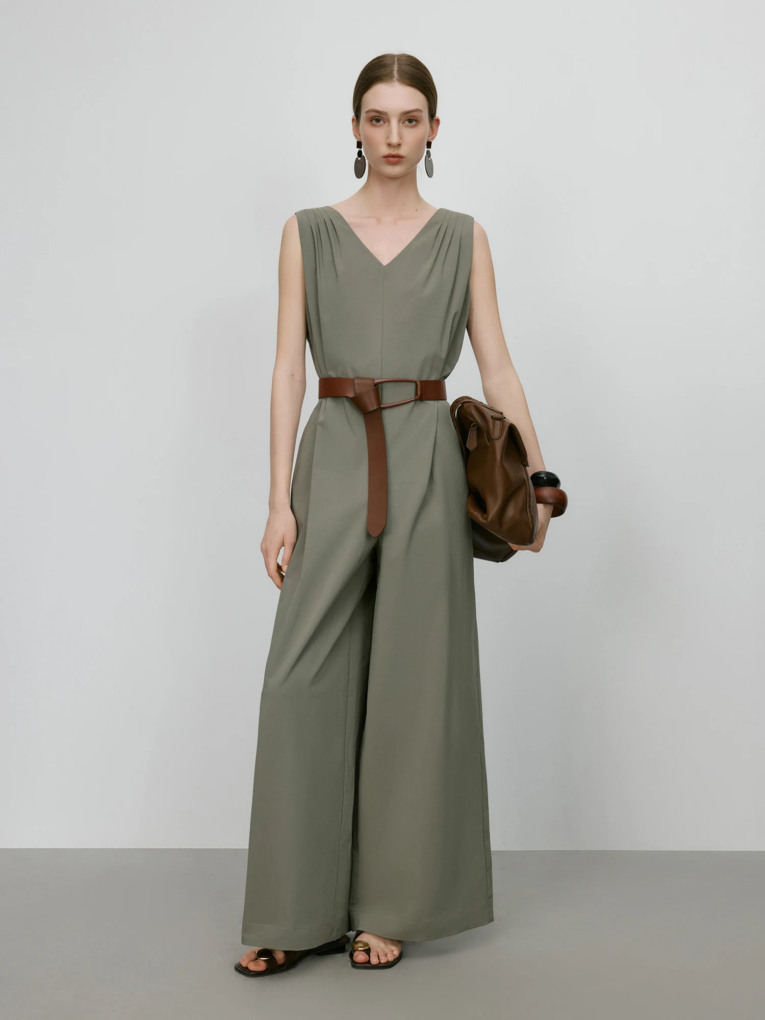 FSLE【Seri Premium】Jumpsuit Gaya Tank Tanpa Lengan Elegan Wanita Musim Panas 2025 - Kaki Lebar Pinggang Tinggi & Campuran Katun Bernapas