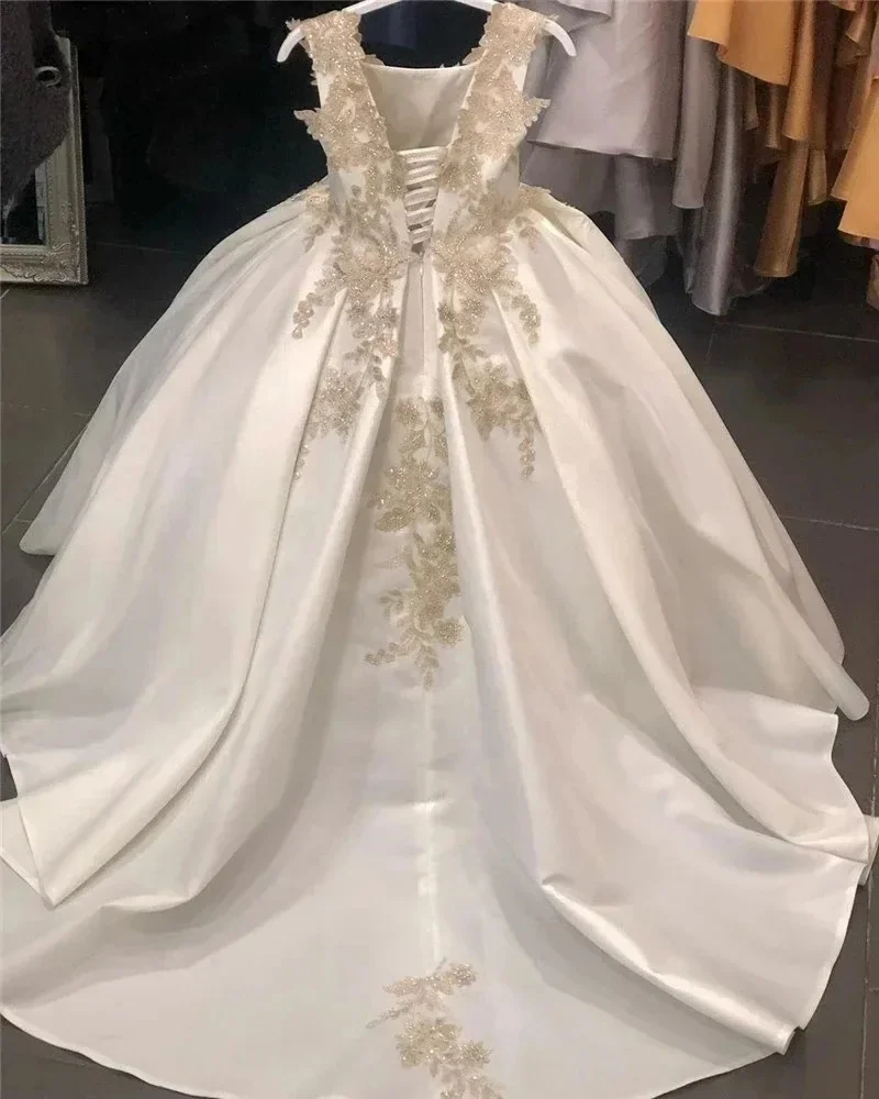 

Customized Champagne Flower Girl Dresses Luxury Beaded Satin Floor Length For Wedding Child Birthday Gift First Communion Gown