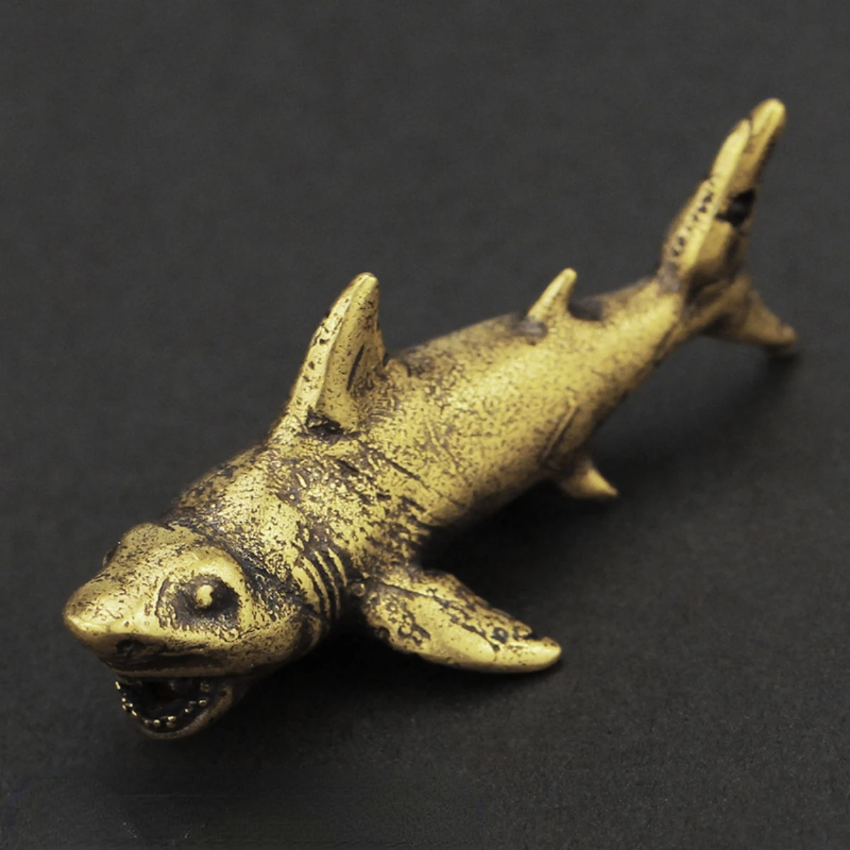 Brass Shark Animal Figurines Miniatures Model Desktop Ornament Retro Decoration Craft Accessories Vintage Keychain Pendant Toys