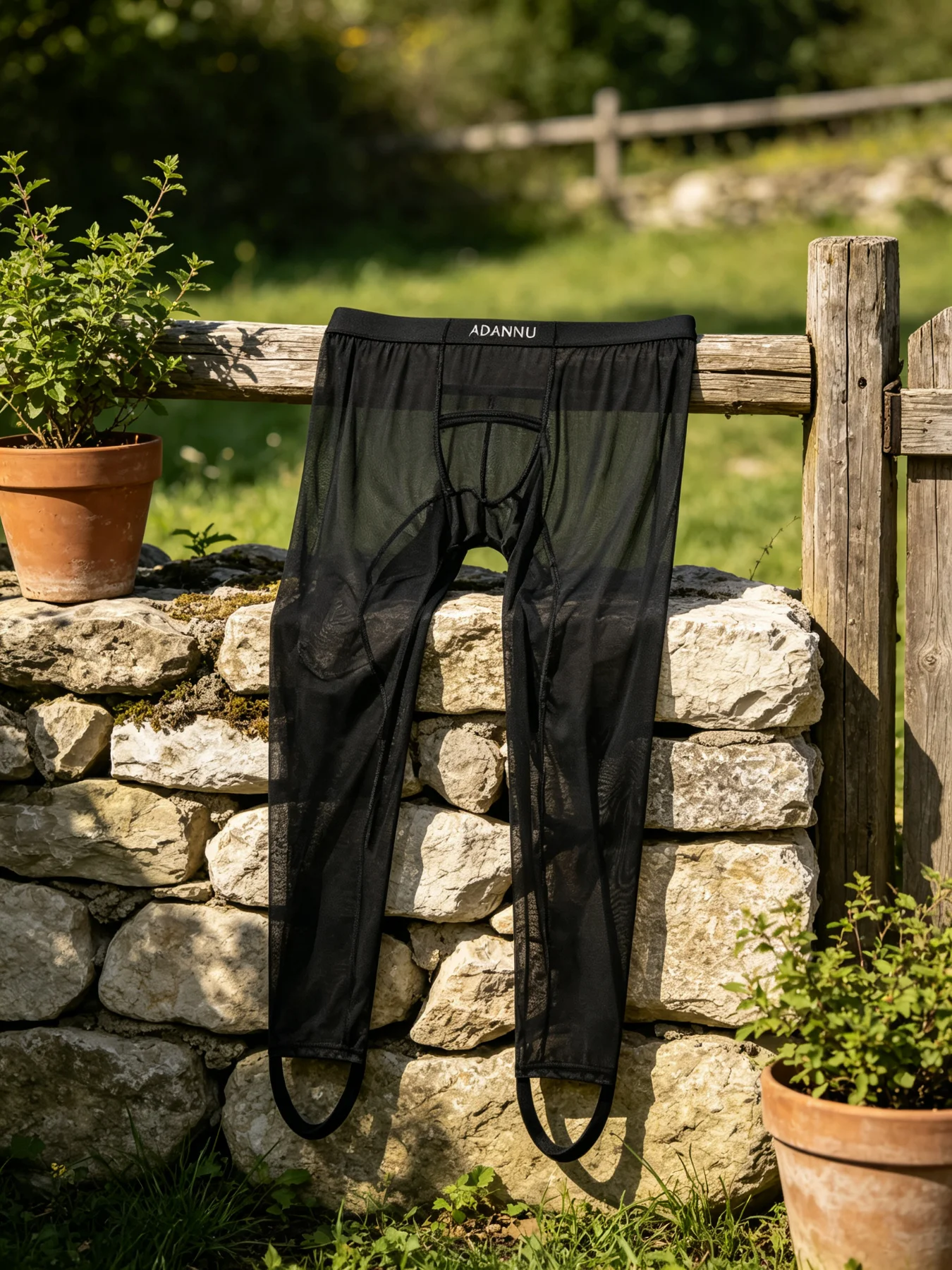 Herren-Mesh-Langhose als Basisschicht, leichtes, atmungsaktives Mesh-Material, breiter elastischer Bund, schmal geschnitten, transparente Hose, für Zuhause und Freizeit, Herren – Detail 8