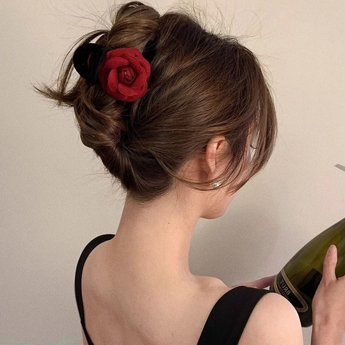 1pc Korean-Style Elegant Red Rose Hair Clip, Autumn and Winter Vintage Velvet Large Shark Clip, Suitable for Thick Hair, High-En