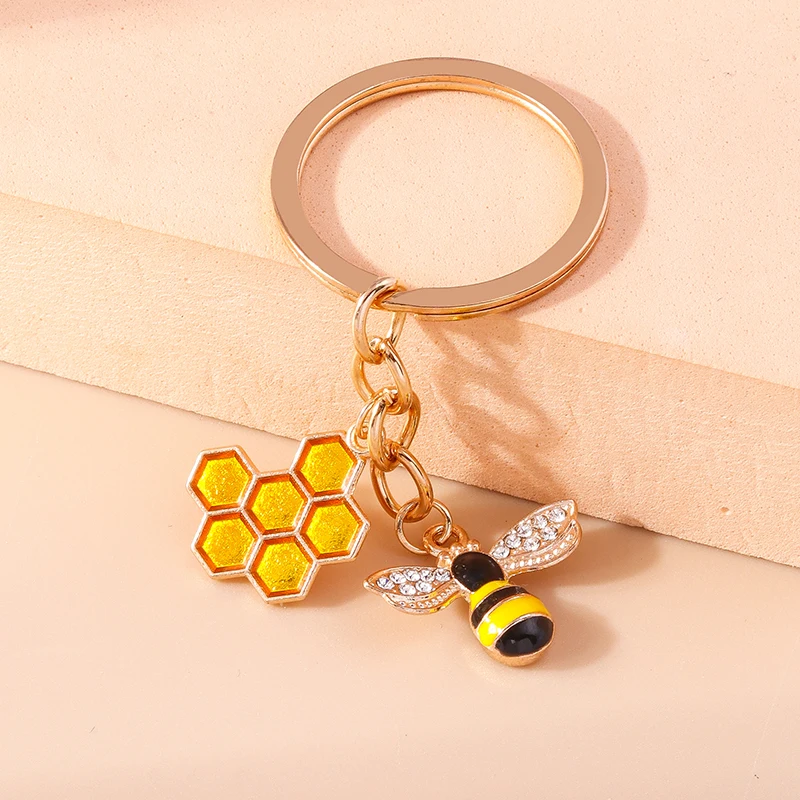 Cute Animal Keychain Bee Honeycomb Key Ring Garden Key Chains Souvenir Gifts for Women Men Handbag Accessorie Jewelry