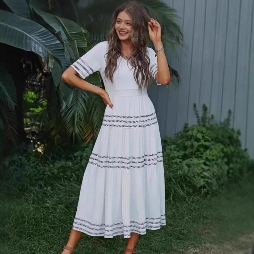 

Holiday style dress summer new long dress short-sleeved casual V-neck embroidery splicing fashion simple luxury temperament eleg
