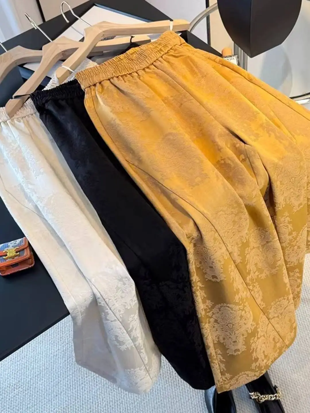 

plus Size Women's High Waist Wide Leg Pants Floral Embroidery Loose Straight Cut Trousers for plus Size Summer Casual Wear