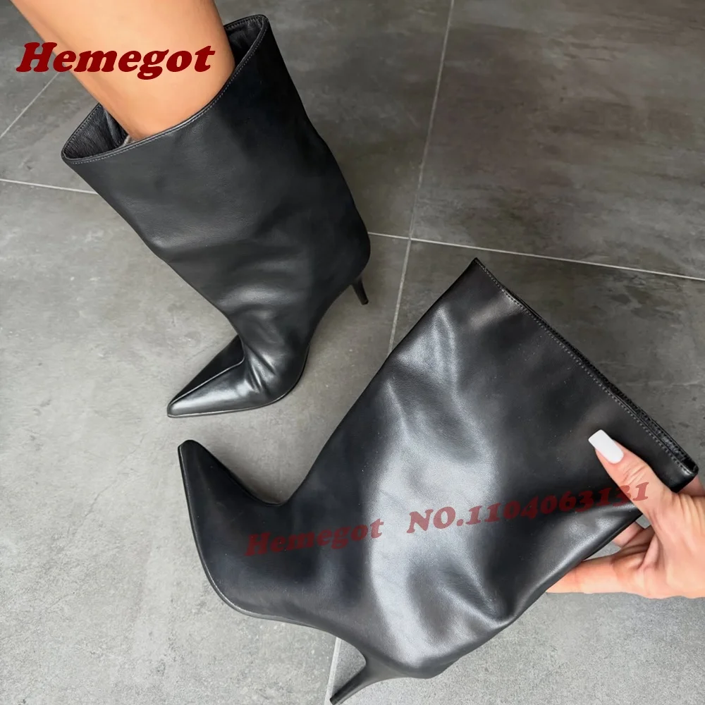 Schokoladenbraune Kitten-Heel-Stiefeletten im Retro-Stil zum Hineinschlüpfen für Damen – spitze Zehenpartie, Stiletto-Absatz, glänzende Oberfläche, lässige Winterschuhe 2026