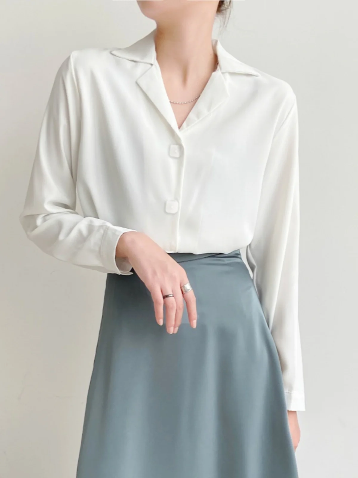 

Long Sleeve Shirts Womens Chiffon Button Down Blouses Slim Fit Subcultural Emo Harajuku Trendy Punk Rock Y2K Aesthetic Autumn