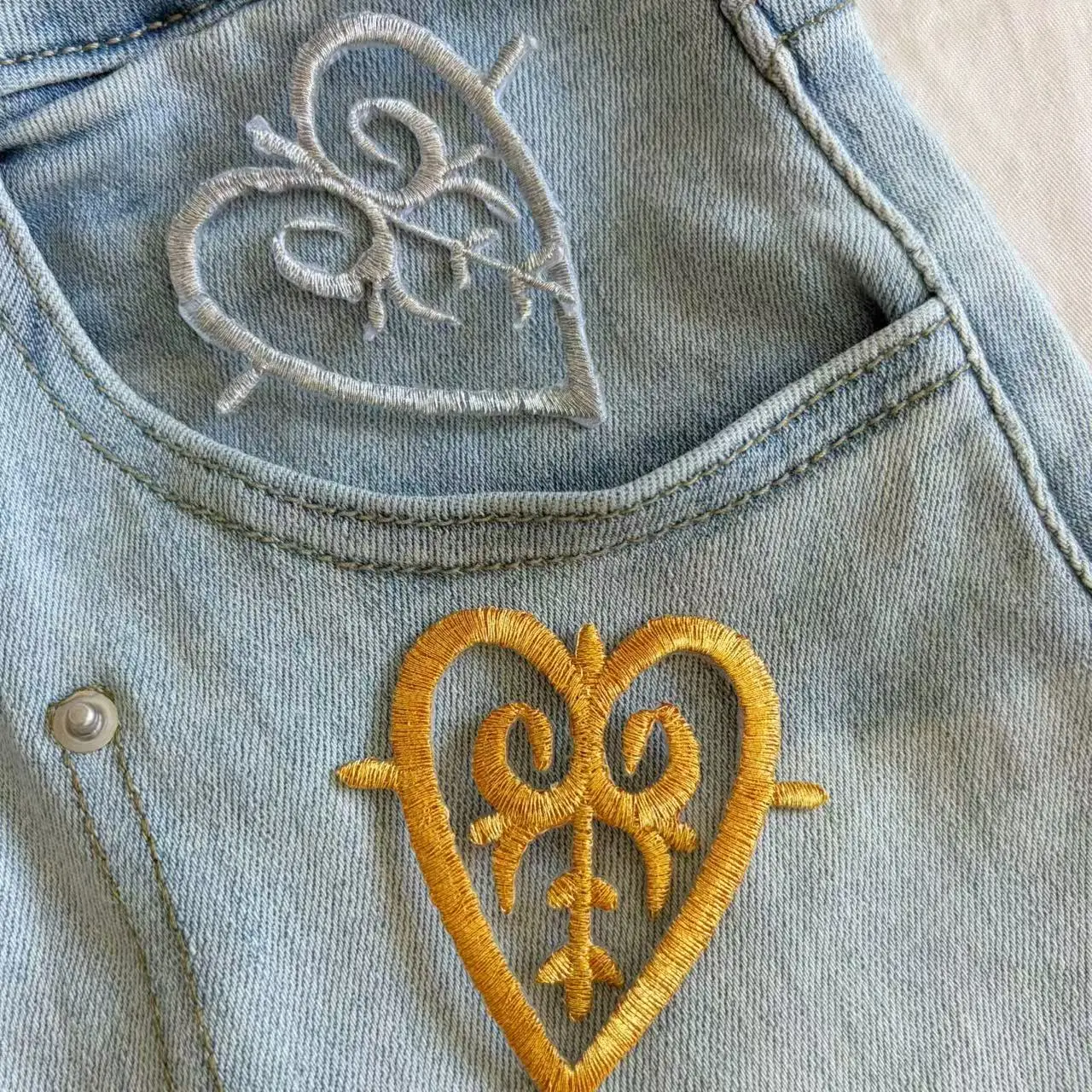 2PCS Gold Silver Heart Auspicious Cloud Embroidered Iron-On Patches, Lucky Charm Stage Costume Cosplay Hanfu DIY Decoration