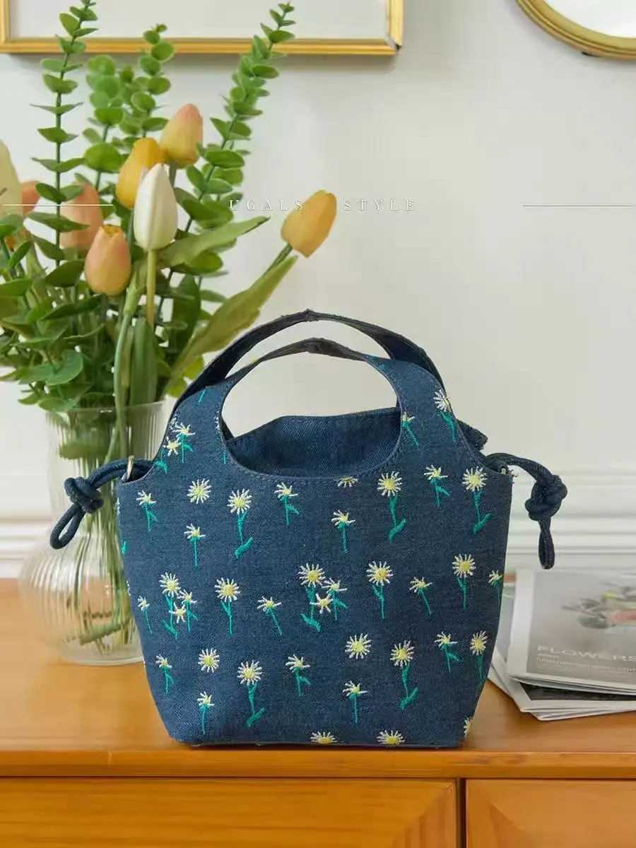 

Fashion Blue Denim Bucket Bag Embroidery Floral Women Handbag Textured Casual Shopping Bag Luxury Clutch Purse Crossbody Bag