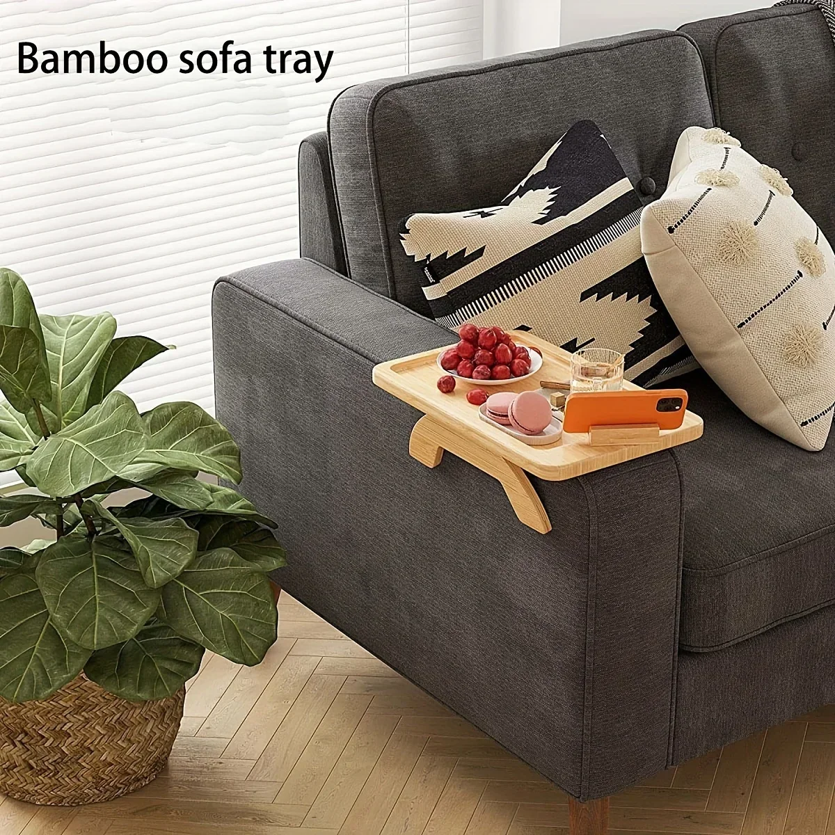 طاولة صينية أريكة على الطراز الحديث لمسند ذراع الأريكة مع 360 درجة °   حامل هاتف خشبي دوار، جهاز تحكم عن بعد للتلفزيون، ديكور منزلي للشرب