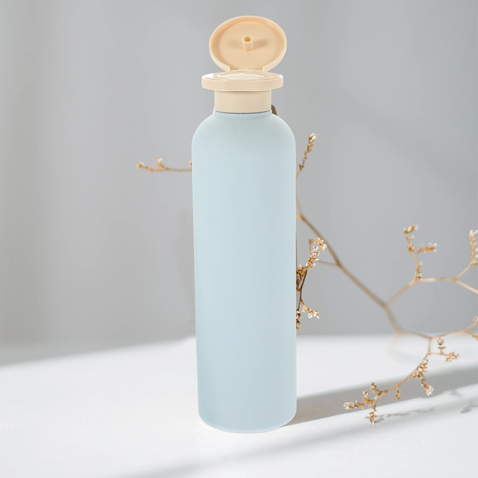 

4 pcs 260ml Blue Lotion Bottle Refillable Plastic Shampoo Dispenser Empty Body Wash Conditioner Storage Container