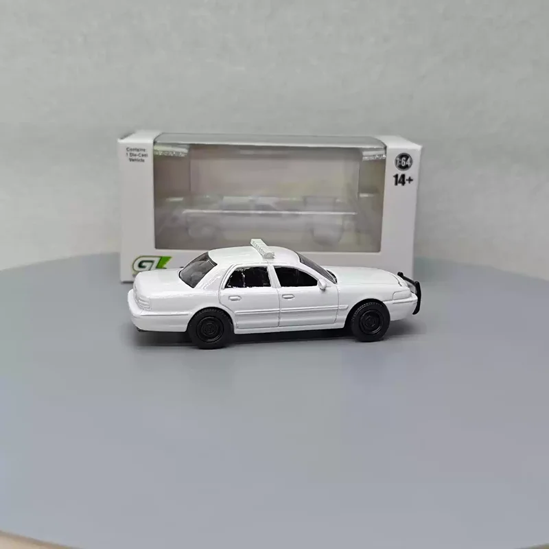 GREENLIGHT Diecast 1:64 Scale 2001 Crown Victoria Interceptor Police Alloy Car Model Static Display Collectible Toy Gift