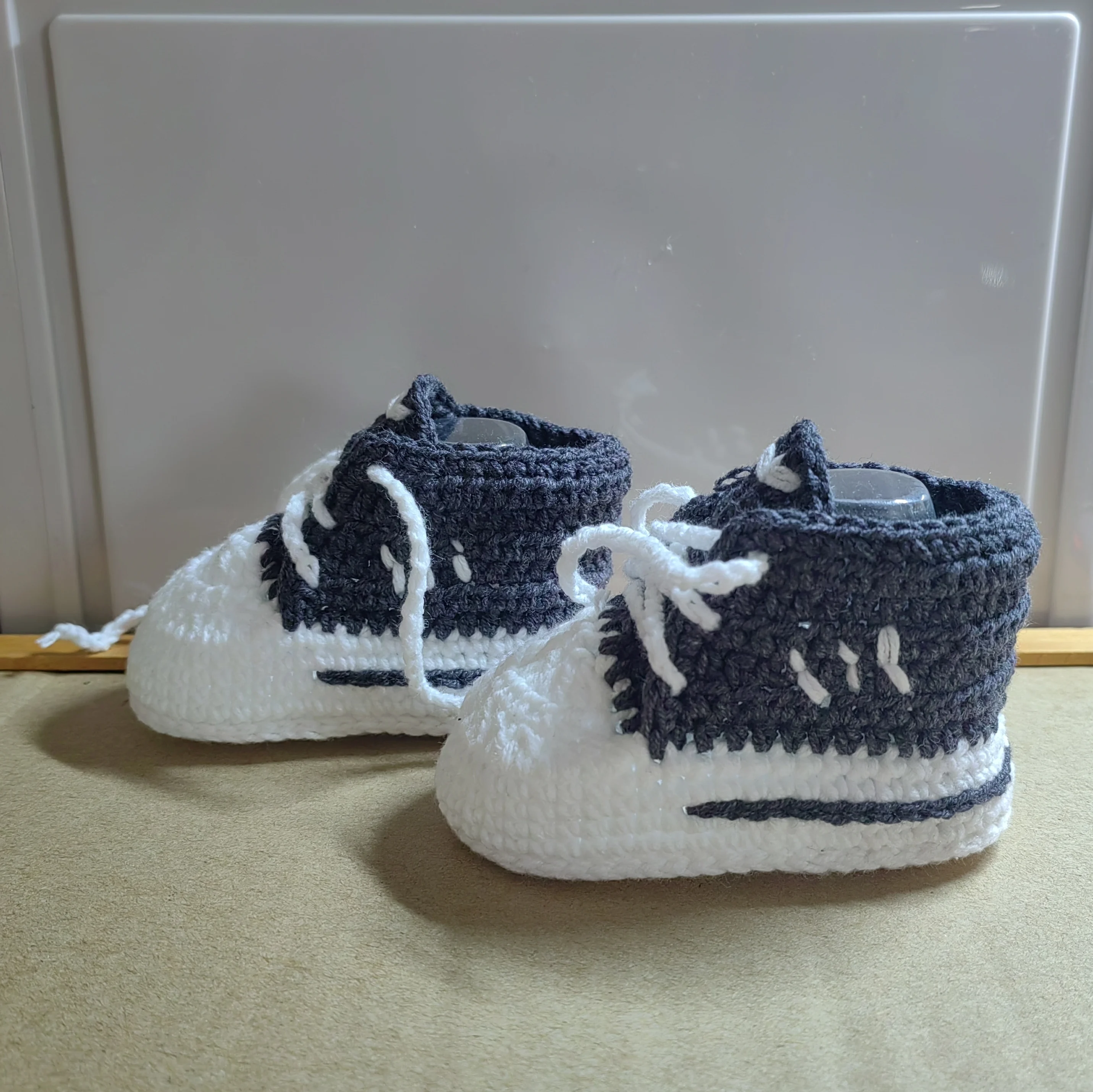 Newborn Baby Shoes Handmade Infant Boy Girl Boots Mittens Knitted Fashion Kid Clothing Accessories