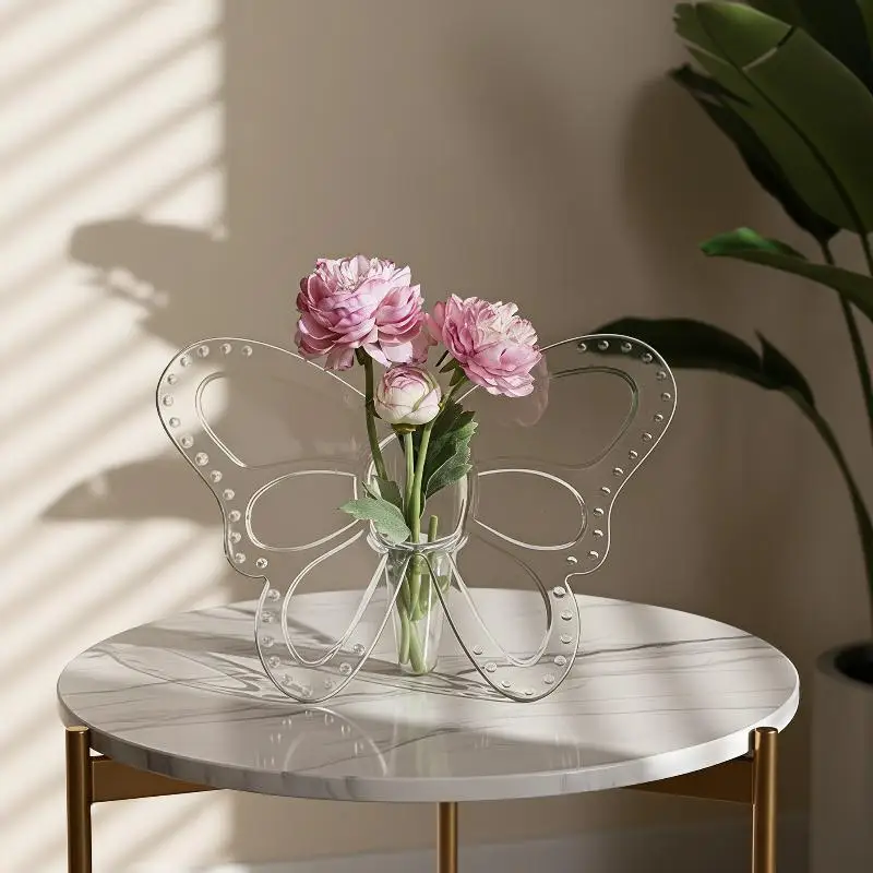 Butterfly Shaped Clear Vase Unique Design Plastic Frame Flower Display Vase for Wedding Birthday Party Table Centerpiece