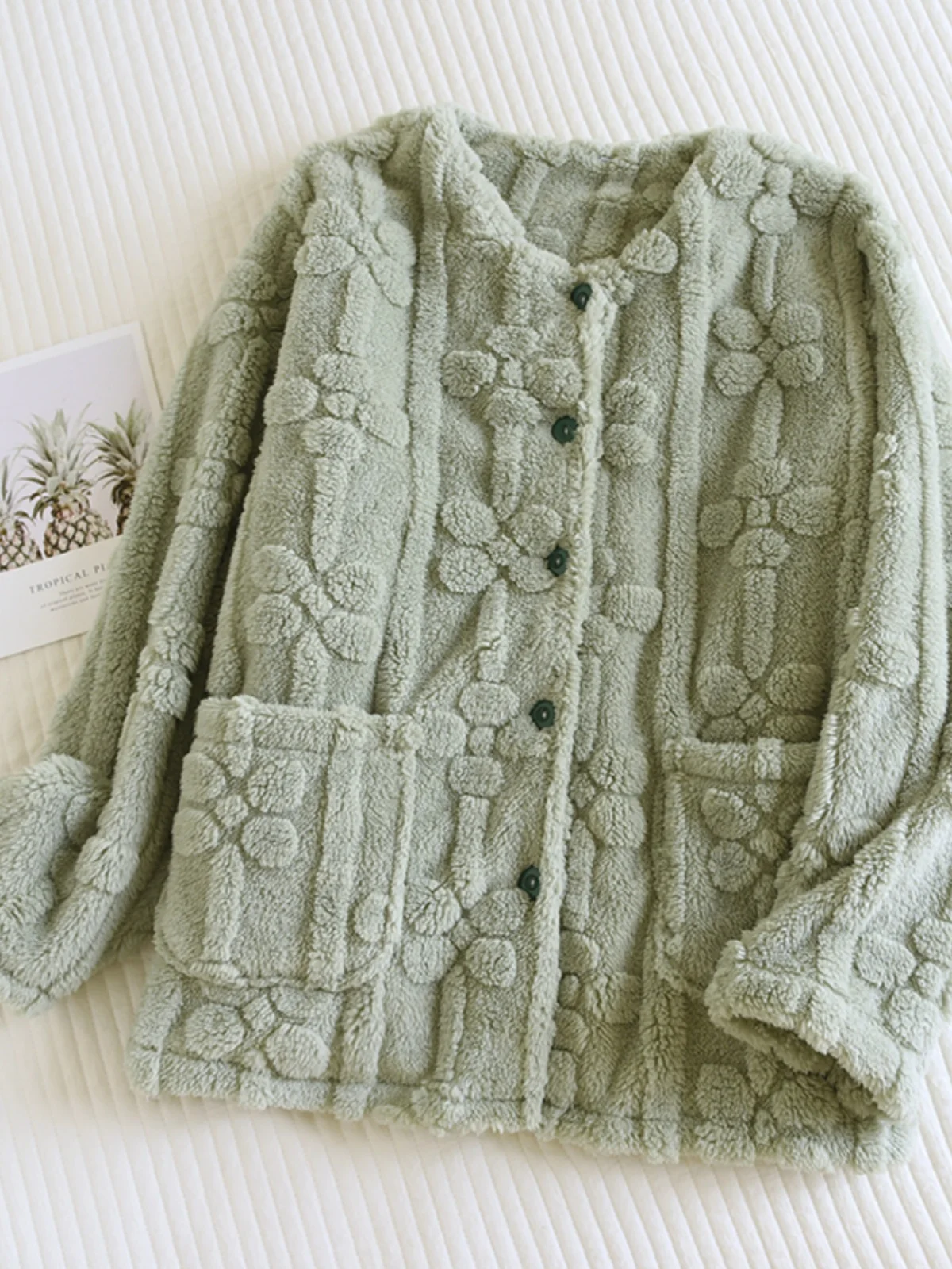 ملابس نوم نسائية بأكمام طويلة مبطنة بالصوف السميك فضفاضة بياقة على شكل V من المخمل ملابس منزلية بنمط الكارديجان بيجامة شتوية ...