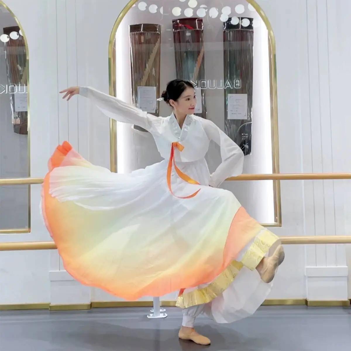 Women Korean Ethnic Dance Costume V Neck Ribbon Gradient Flowing Big Swing Skirt Folk Dance Competition Outfit Set