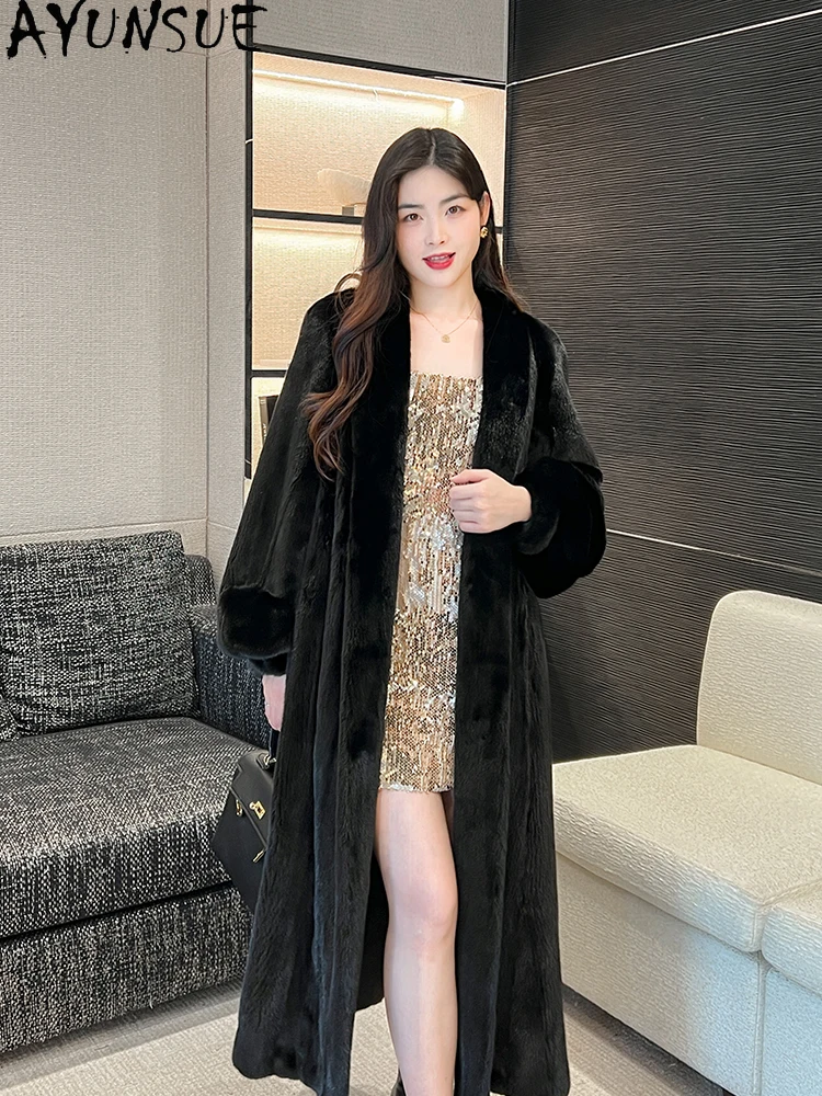 معطف فرو المنك الطبيعي من AYUNSUE معطف نسائي فاخر من المينك بالكامل لملابس النساء 2025 معاطف من الفرو الحقيقي جودة عالية شوبابا Жénska