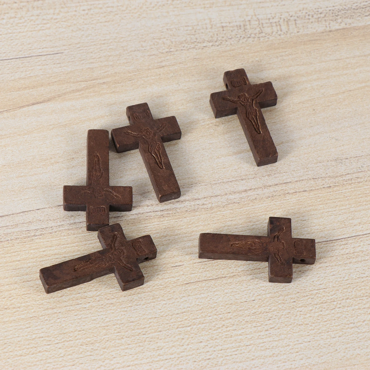 

70pcs Diy Pendant DIY Pendant Home Decoration Christian Jesus Wooden Cross Wooden Craft Cross Gifts