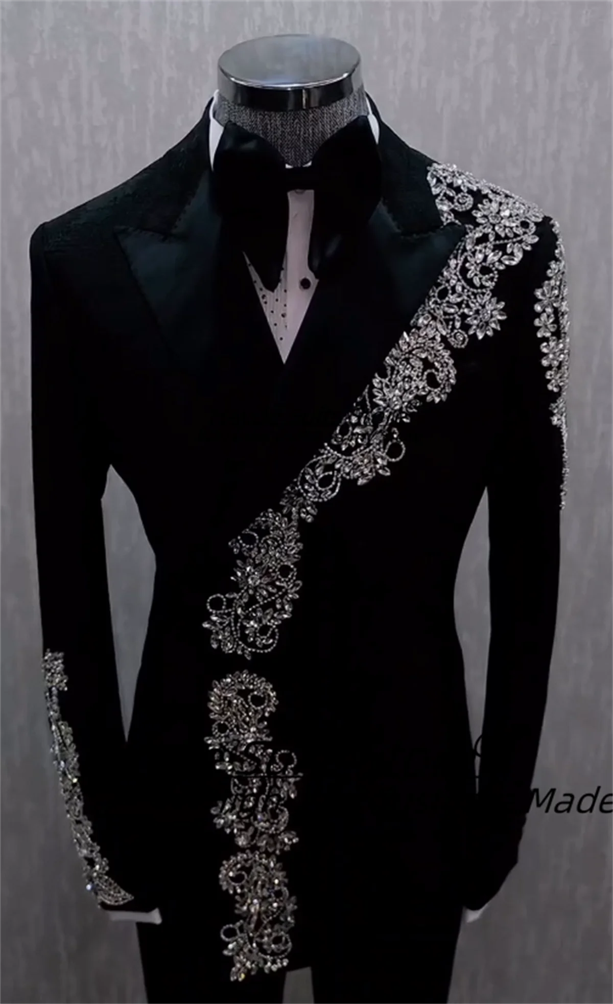 Luxuly Crystal beads Men Suits Slim Fit Peak Lapel Groom Wedding Tuxedos 2 Pieces Sets Male Prom Blazers Customized Ropa Hombre