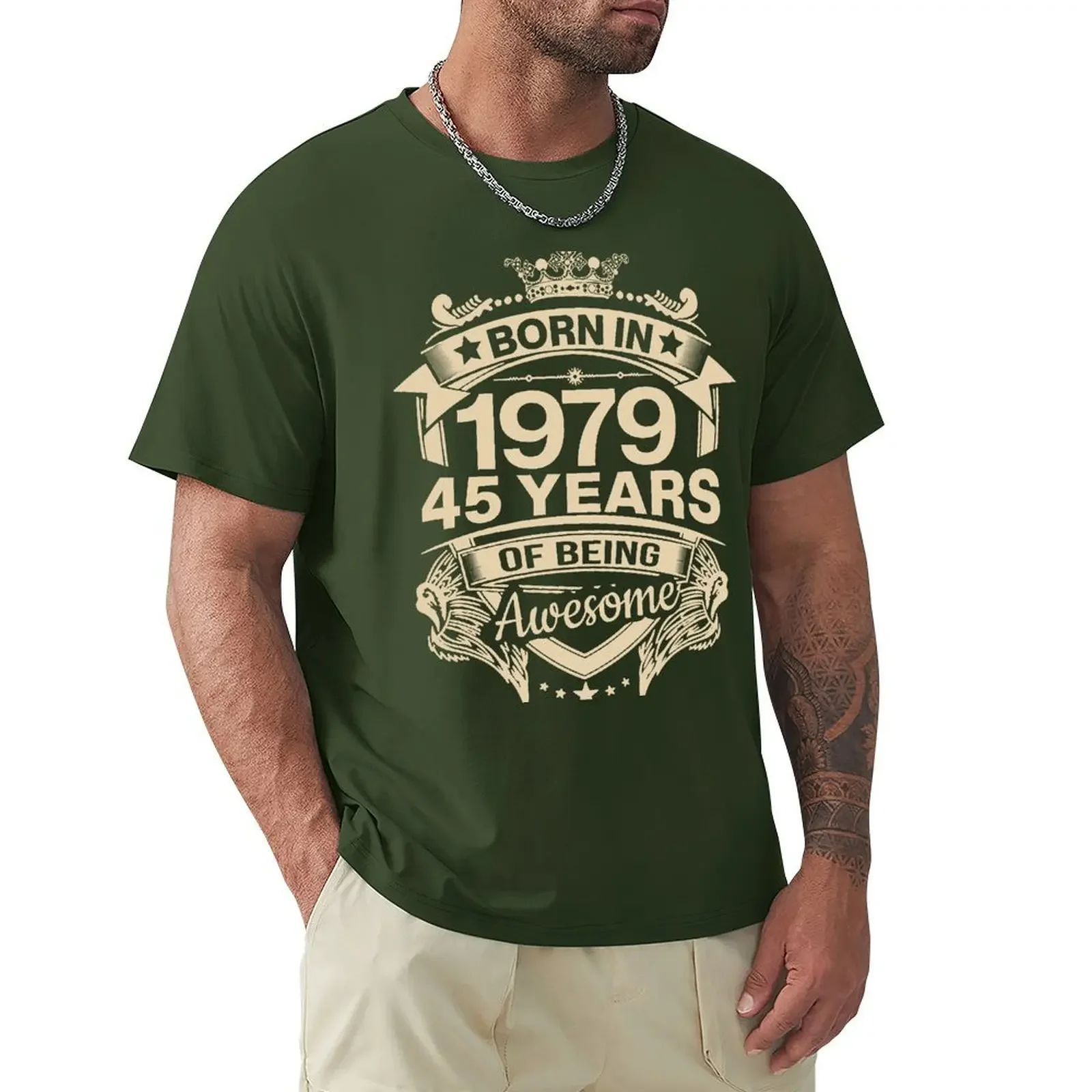 Born In 1979 45 Years Of Being Awesome 45th Birthday Gift T Shirt Harajuku Short Sleeve T-shirt 100% Cotton Graphics Tshirt Tops