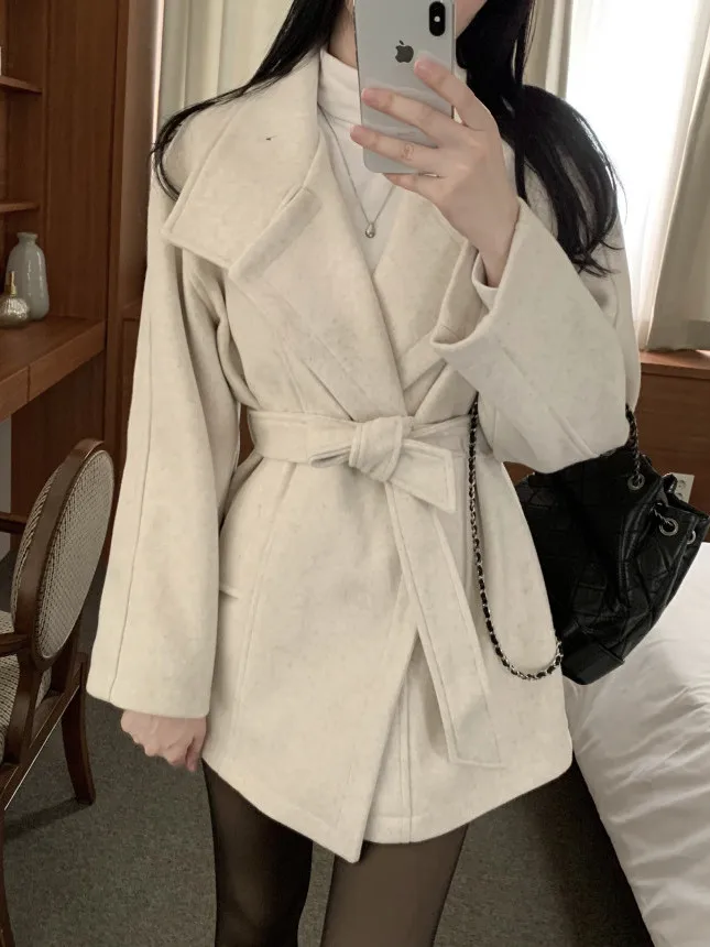 

Шикарное шерстяное пальто в стиле ретро, женское свободное пальто с поясом и поясом, верхняя одежда размера плюс, длинное свековое пальто для поездок на работу, полиэфирное волокно