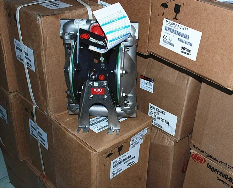 Original authentic Rc1 diaphragm pump 66612B-244-C stainless steel